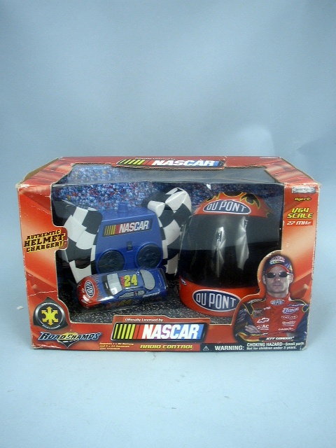 Jeff Gordon NASCAR Radio Control Car by Road Champs